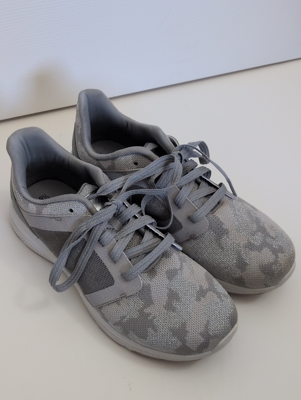 Avia Women's Deluxe Athletic Sneaker - Silver & Gray Metallic Camo - 8.5